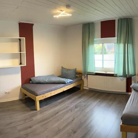 Zimmer 4 *