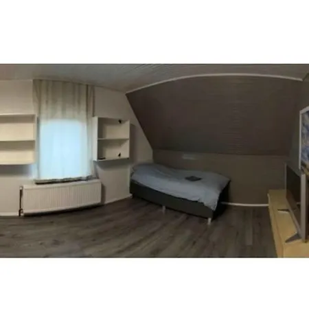 4 Quarto em Acomodações Particulares *